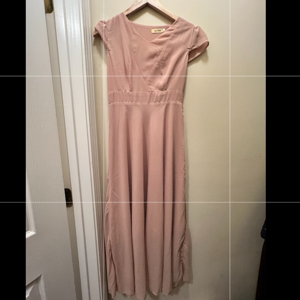 MINIMALISTIC MAXI TAN DRESS